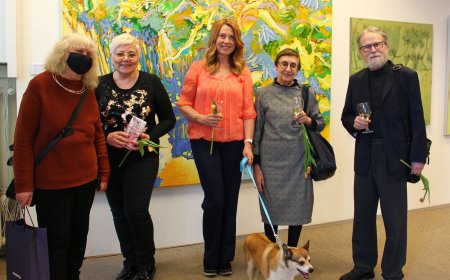 Kehra kunstnik Eve Kruuse esitleb kolme teost aastanäitusel „Kusagil – üle vikerkaare“