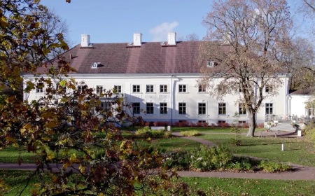 Anija mõisas toimuvat õpetajate tänuüritust kajastada soovinud kohalik meedia jäeti ukse taha