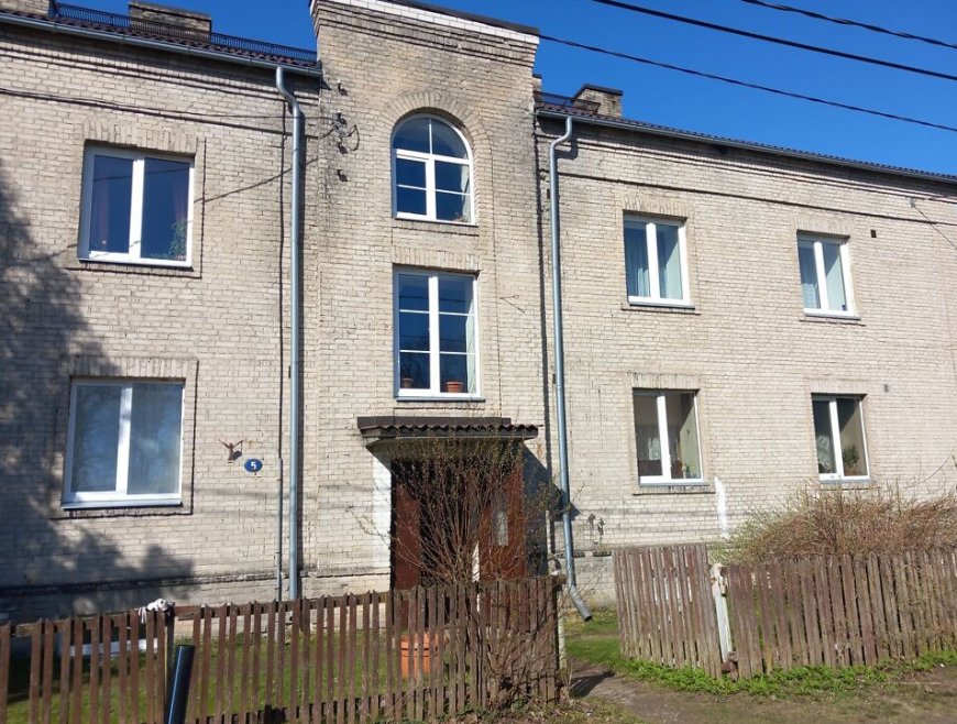 Anija Vallavalitsus müüb oksjonil Paberi 5-3, Kehra linn korterit (43 m²) Alghind: 13500 Eur