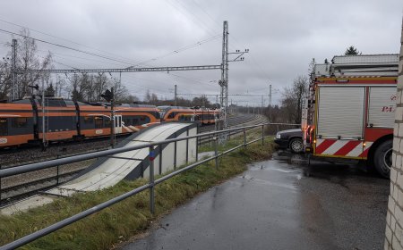 Lagedil hukkus rongiõnnetuses inimene