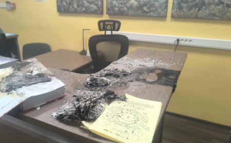 Arukülas: järelevalveta jäetud küünal süütas raamatukogus raamatud