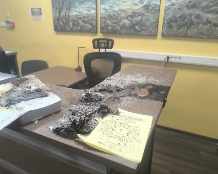 Arukülas: järelevalveta jäetud küünal süütas raamatukogus raamatud