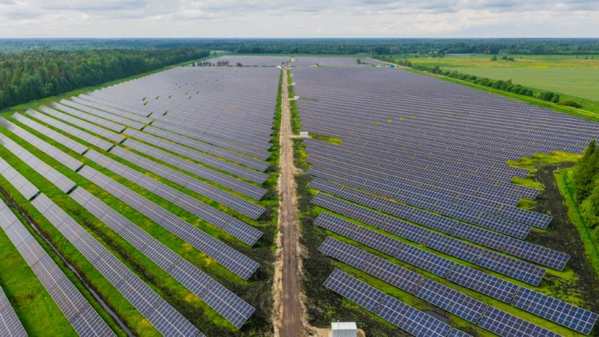 Pihlaka päikesepark on aastaga tootnud 13 000 majapidamise elektri